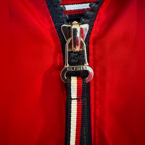 TOMMY HILFIGER Red Women’s Lightweight Everyday Weather Resistant Windbreaker M - Picture 4 of 16